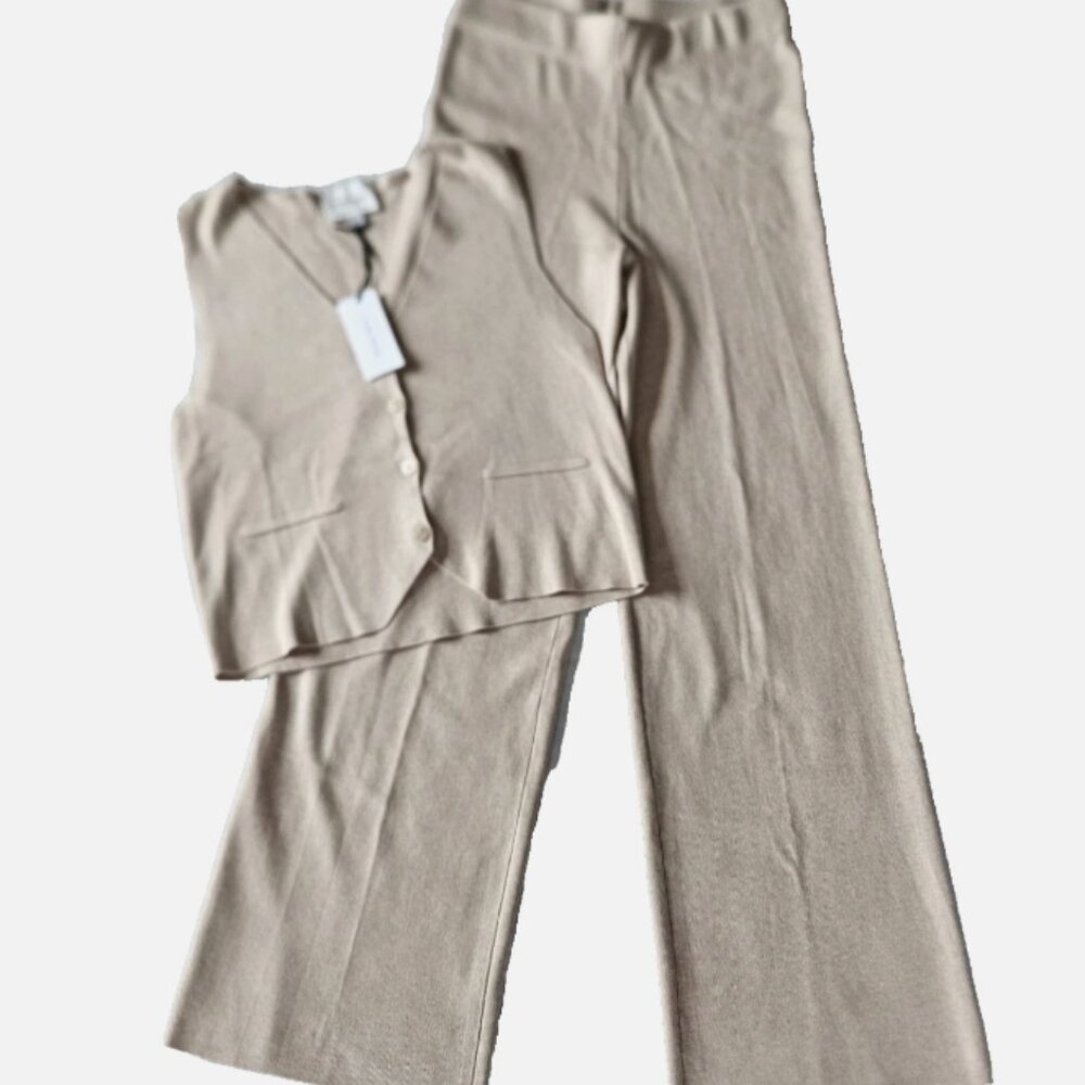Pink Rose 2-Piece Vest/Pants Loungewear Knit Set Sz M Light Beige NWT